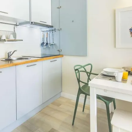 Апартаменты Modern 1-bedroom For Rent In Santo Ildefonso Порту